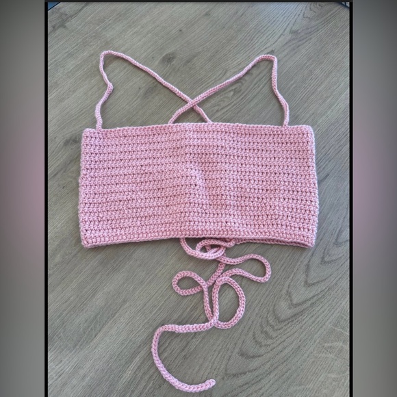 Hand crochet crop top - Picture 2 of 4